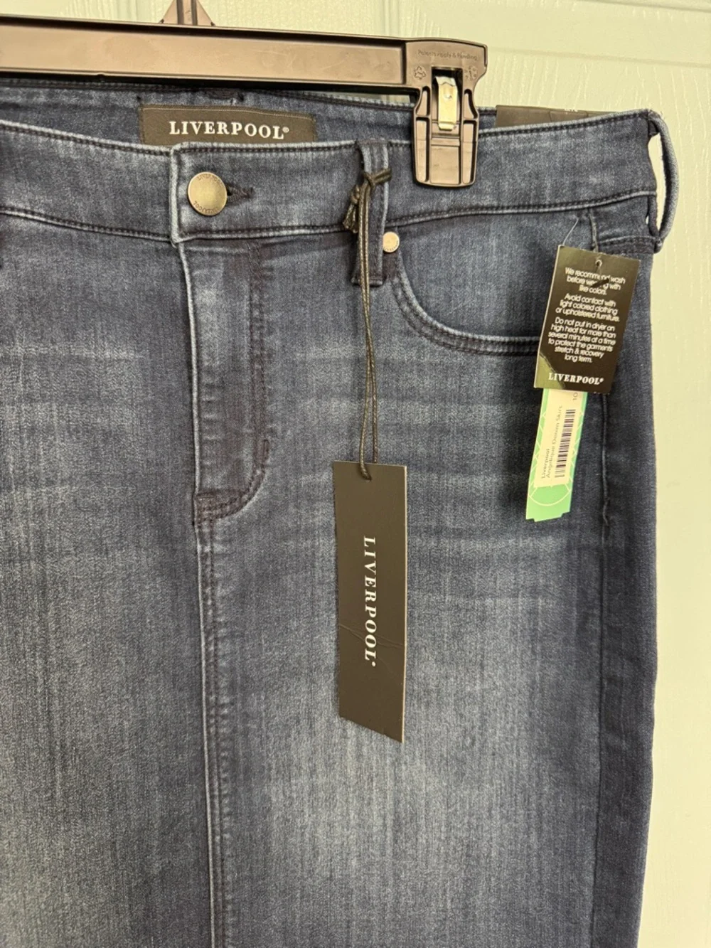 Liverpool Angelique Denim Pencil Skirt 8 29 NWT Stretch Dark Wash 21” Length